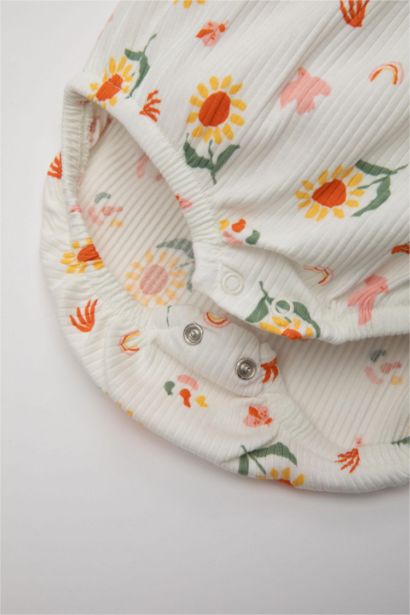 جمبسوت فلورال بناتي حديثي الولادة