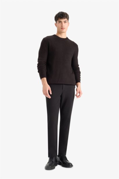 Pull en tricot texturé à col rond Coupe standard