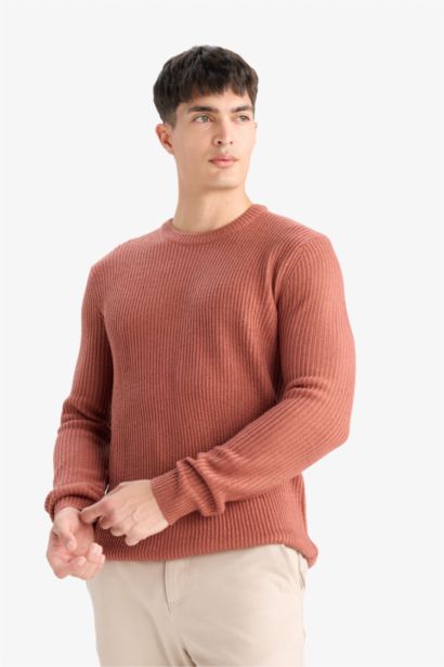 Pull en tricot texturé à col rond Coupe standard