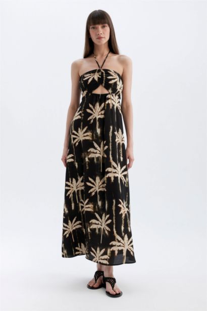 فستان طويل مطبوع بقصة A برباط من الرقبة