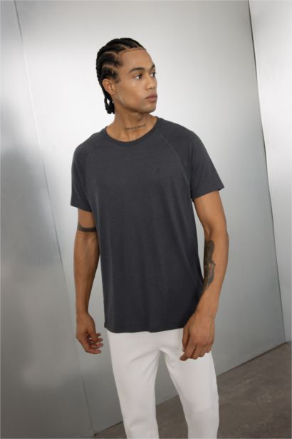 Standard Fit Short Sleeve T-Shirt