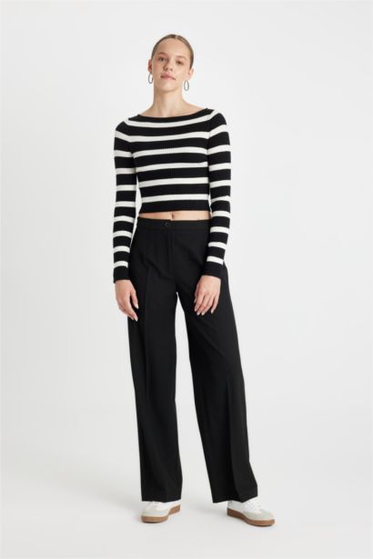 Slim Fit Dar Kesim Çizgili Kayık Yaka Triko Kazak