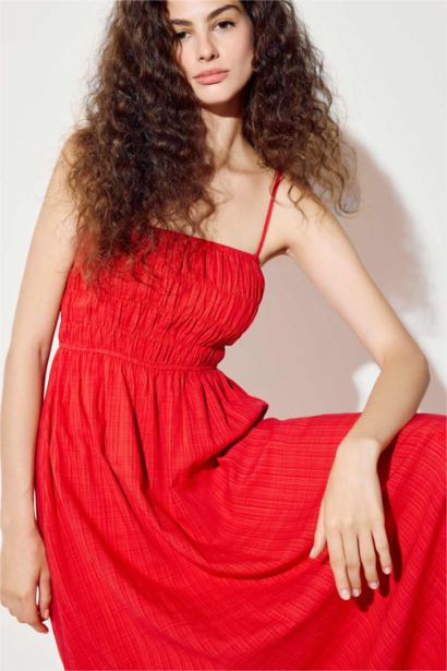 Keten Görünümlü Askılı Kırmızı Maxi Elbise