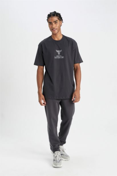 تيشيرت قطن أوفر سايز برقبة مستديرة من شيكاغو بولز