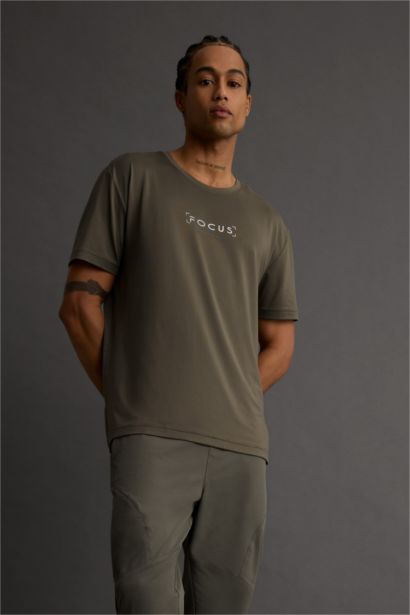 Standard Fit Short Sleeve T-Shirt