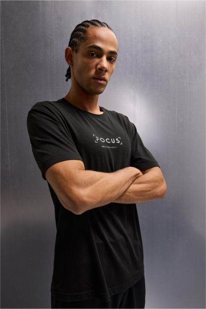 Standard Fit Crew Neck Printed T-Shirt