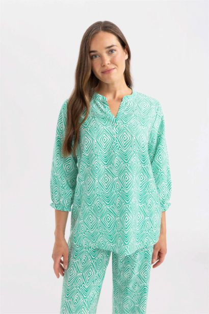 Regular Fit Patterned Resort Collar Half Sleeve Shirt