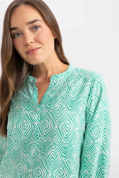 Regular Fit Patterned Resort Collar Half Sleeve Shirt