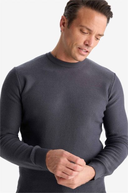 بلوز تريكو قصة عادية بياخة مستديرة