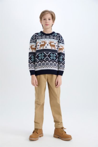 بلوفر تريكو قصة عادية برقبة مستديرة