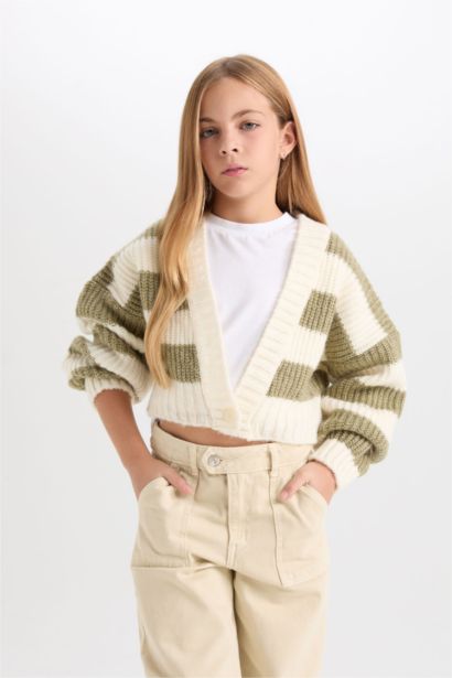 بلوفر قصة عادية برقبة V