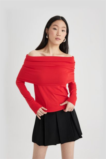 Fitted Open Shoulder Pullover