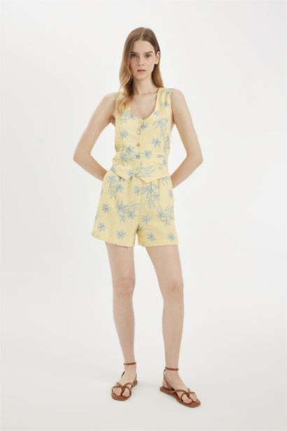Regular Fit Linen Blended Flower Normal Waist Shorts