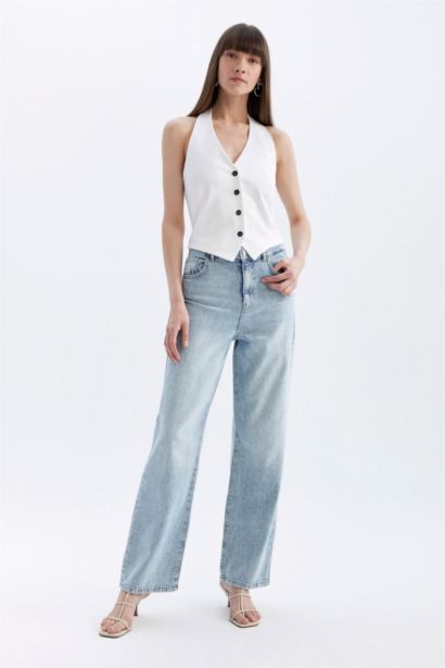 V Yaka Düğmeli Basıc Beyaz Blazer Yelek