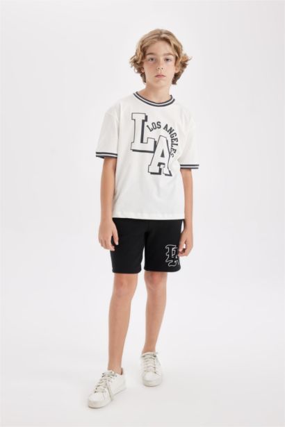 شورت ولادي قماش رقيق قصة عادية