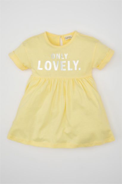 فستان بناتي بطبعة شعار قماش رقيق قصة عادية نص كم