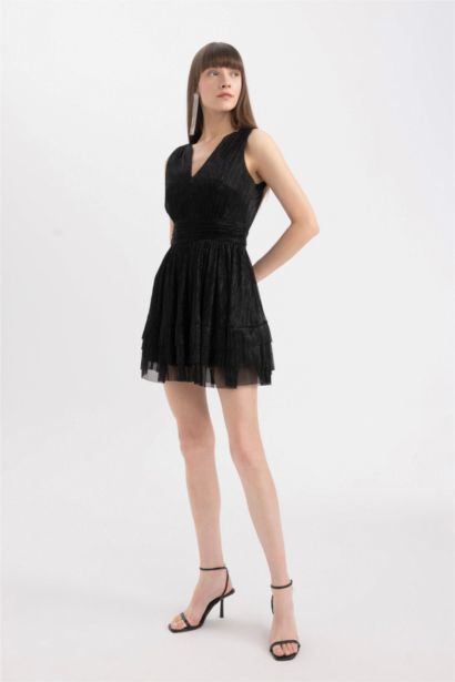 Mini Robe en Tissu Scintillant sans Manches à Col en V