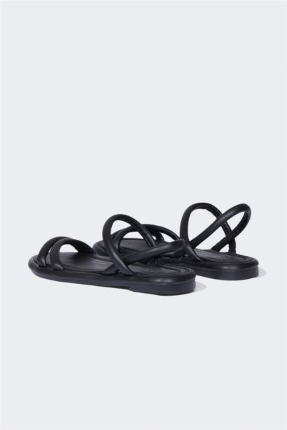 Woman Flat Sole Faux Leather Sandals