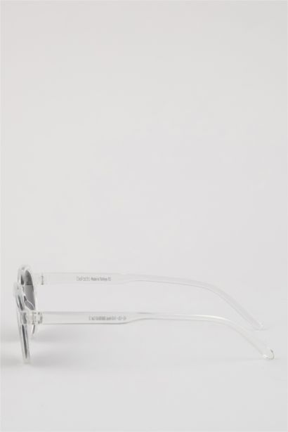 Man Round Sunglasses