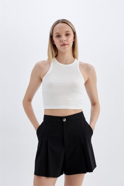 Regular Fit High Waist Short Leg Shorts