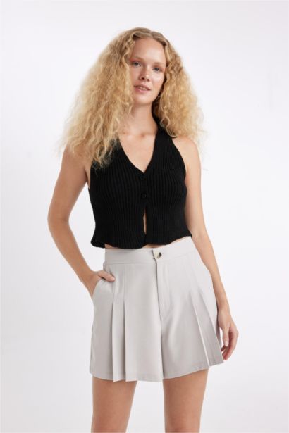 Regular Fit High Waist Short Leg Shorts