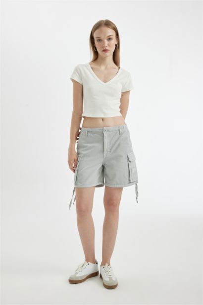 Regular Fit Gabardine Normal Waist Short Leg Shorts