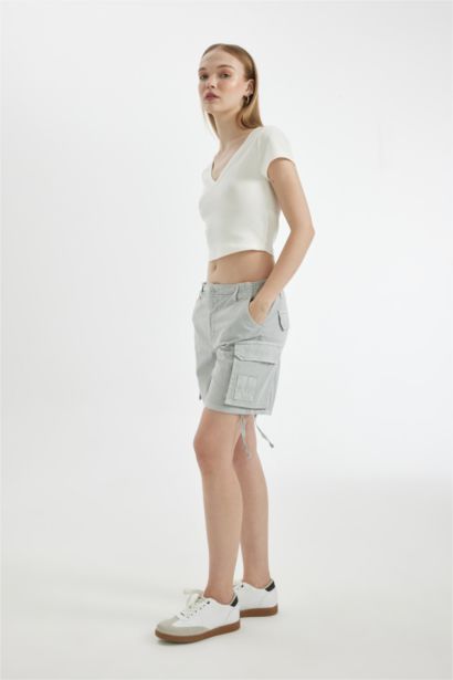 Regular Fit Gabardine Normal Waist Short Leg Shorts