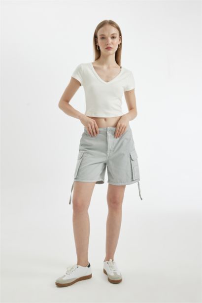 Regular Fit Gabardine Normal Waist Short Leg Shorts