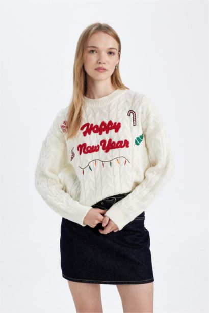 Christmas Themed Crew Neck Patterned Pullover