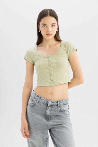 Fitted Short Sleeve T-Shirt