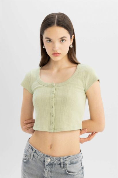 Fitted Short Sleeve T-Shirt