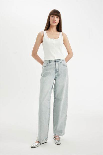 Fitted U-Neck Ribbed Camisole Tank Top