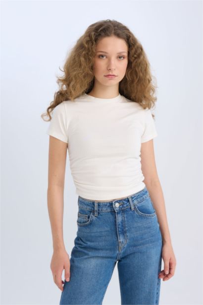 Fitted Crew Neck Short Sleeve T-Shirt