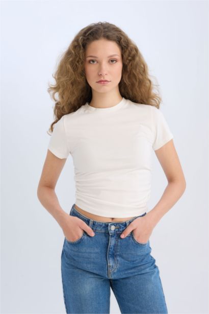 Fitted Crew Neck Short Sleeve T-Shirt