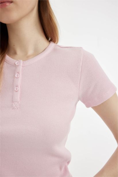 Fitted Crew Neck Waffle Short Sleeve T-Shirt