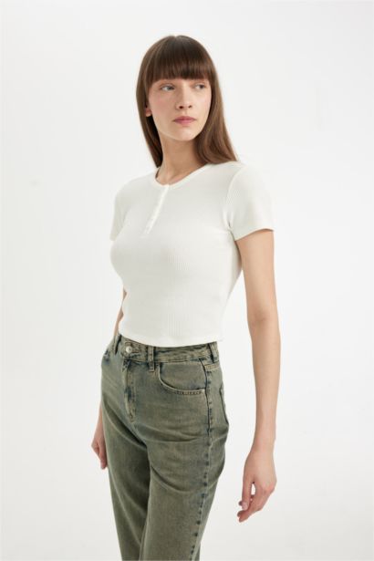 Fitted Crew Neck Waffle Short Sleeve T-Shirt