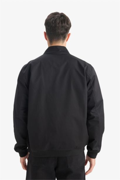 Slim Fit Dar Kesim Dik Yaka Astarlı Fermuarlı Cepli Mevsimlik Baharlık Mont