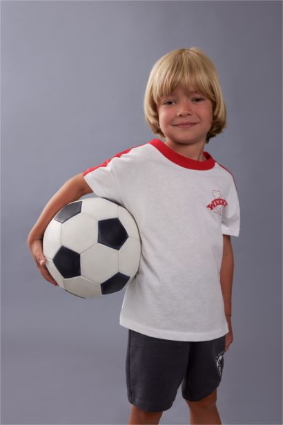 تيشيرت ولادي نص ردن قصة عادية بطبعة