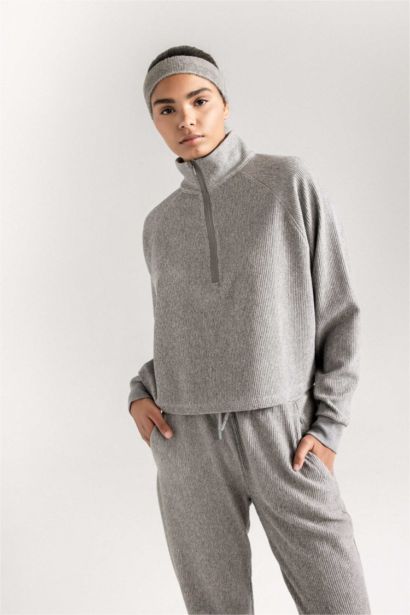 Sweat-shirt de sport à col montant zippé de DeFactoFit