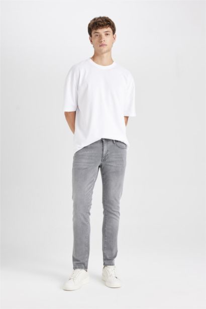 بنطلون جينز بيدرو سليم فيت برجل ضيق وخصر عادي