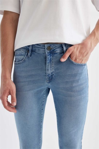 Pedro Slim Fit Normal Waist Narrow Leg Jeans