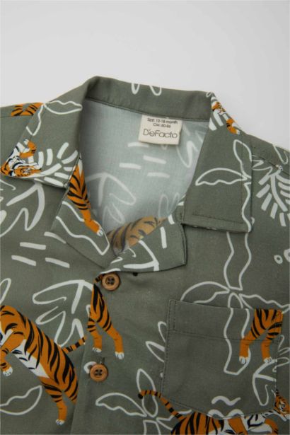 قميص ولادي نص كم مطبوع قصة عادية برقبة عالية