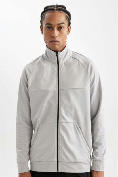 سويت شيرت بسوستة قماش سكوبا قصة عادية 