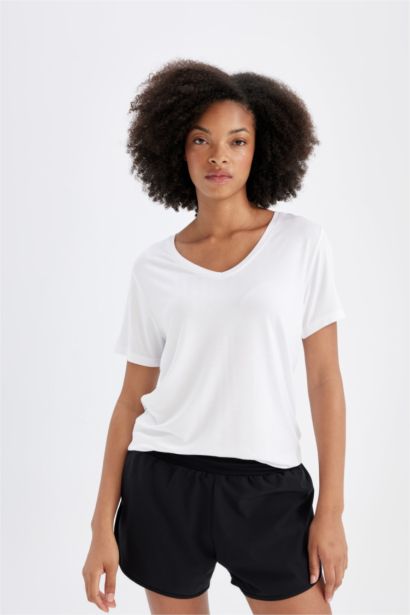 Standart Fıt Bisiklet Yaka Sporcu Kısa Kollu Tişört