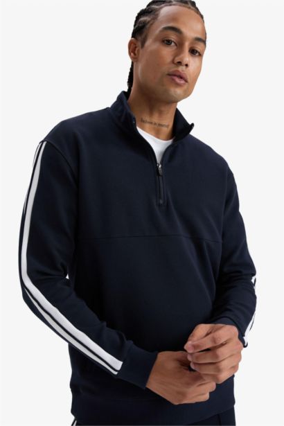 Sweatshirt de sport à col montant Coupe standard de DeFactoFit