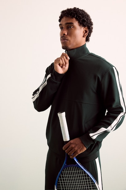 Standart Fit Dik Yaka Sporcu Basic Sweatshirt