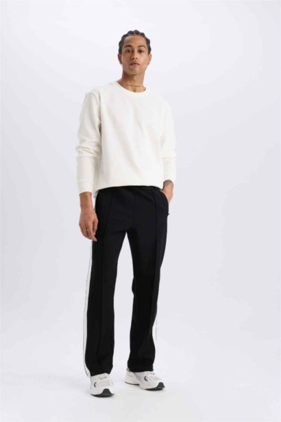 Standard Fit Jogger
