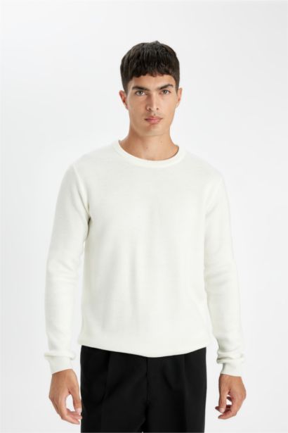 Standard Fit Basic Knitted Pullover