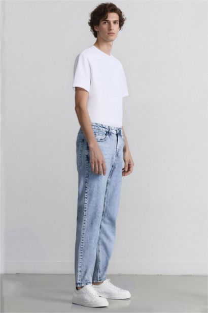 بنطلون جينز سليم فيت برجل ضيقة