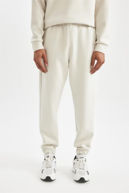 بنطلون سويت بانتس جوجر رياضي قصة عادية من DeFactoFit